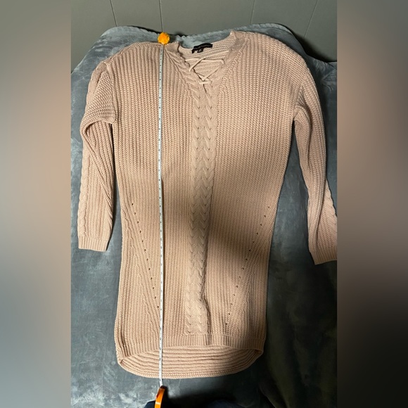 Almost Famous Sweater Dress. - Picture 6 of 9